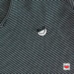 แตงโม (SUIKA) – เสื้อแตงโม ริ้วคอวีแขนสั้น ปักแตงโมตรงอกซ้าย สีดำ R.V-004